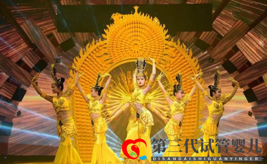 關(guān)曉彤舞蹈侵權(quán)，高齡試管生個小寶貝你還會讓她學(xué)舞蹈嗎？(圖1)