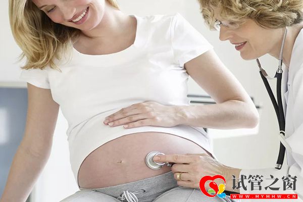 孕晚期女性懷雙胎很難熬