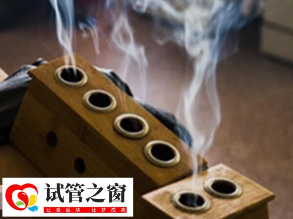 適度艾灸能調(diào)節(jié)身體氣血